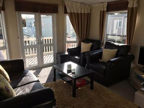 Tiddington Casa | Avon Caravan Park - Holiday Accommodation 2887