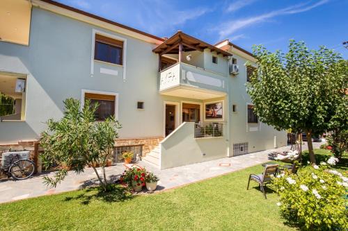 Golden Beach Apartamento | Avra Studios