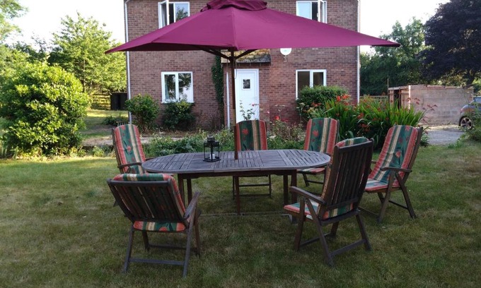 Church Stoke Casa | Avryn - Delightful 3 bedroom cottage with stunning vistas