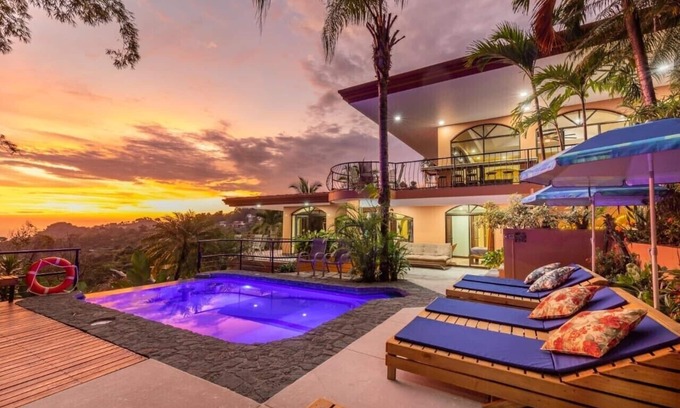 Manuel Antonio Casa | Ganador del premio: el 'Alquiler de vacaciones de lujo' de lujo de TripAdvisor: a pie de playa y parque