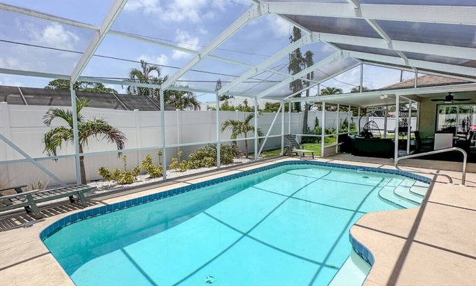 South Venice Casa | Away From It All near Venice Beach