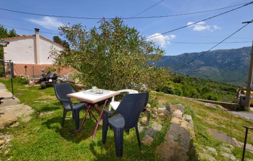Lozzi Apartamento | Awesome Apartment In Lozzi - Fko697