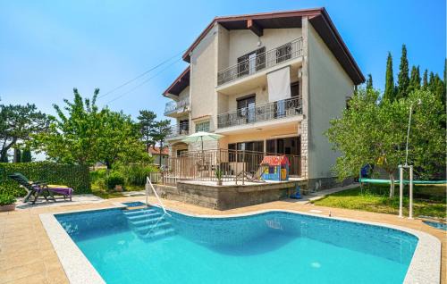 Sarsoni Apartamento | Awesome Apartment In Rijeka With Wifi