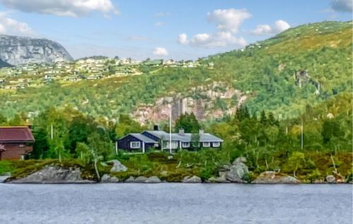 Sirdal Apartamento | Awesome Apartment In Tjørhom