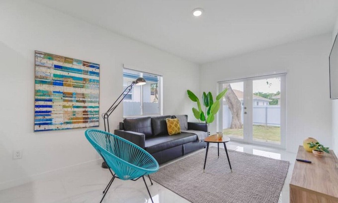 West Little River Casa | Awesome Brand New 3/2 House With Parking
