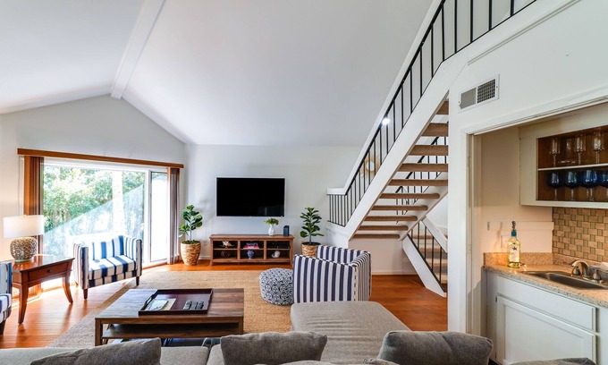 Spinnaker Beachhouses Casa | Awesome End Unit Spinnaker! 3 BR Close to Beach w/Amenity Cards! Pet Friendly!