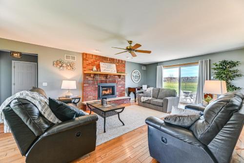 Teall Beach Casa | Awesome Geneva Home with Patio Near Seneca Lake!