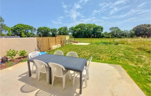 Saint-Vincent-sur-Jard Casa | Awesome Home In Saint Vincent Sur Jard