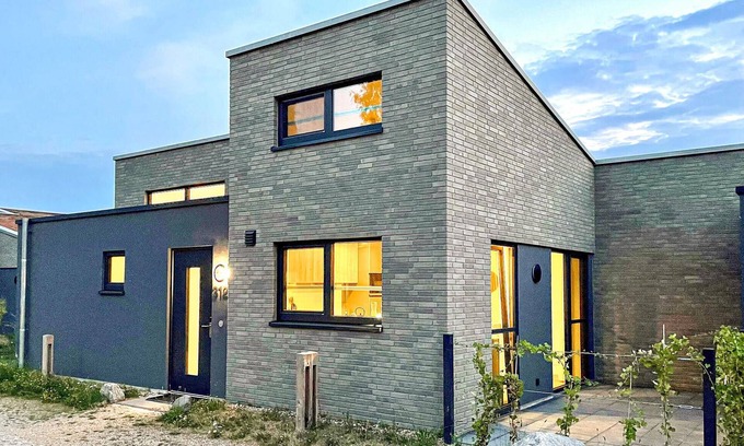 Lembruch Casa | Awesome Home in Lembruch