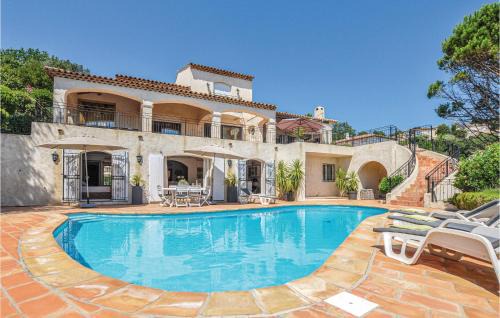 Les Adrets-de-l'Esterel Casa | Awesome Home In Les Adrets D L'estérel