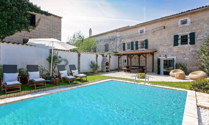 Stifanici Casa | Impresionante casa en Baderna