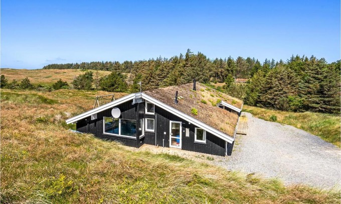 Blokhus Casa | Awesome Home In Blokhus With Wifi