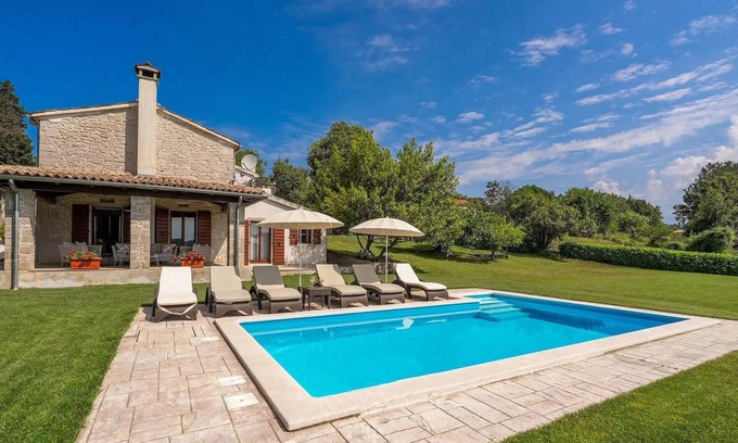 Buzet Casa | Impresionante casa en Buzet