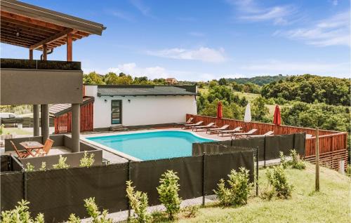 Grabrovnik Casa | Awesome Home In Grabrovnik With Sauna
