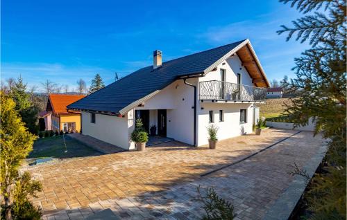 Fuzine Casa | Awesome Home In Benkovac Fuzinski