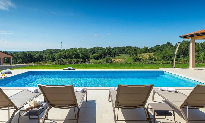 Tinjan Casa | Impresionante casa en Jakovici