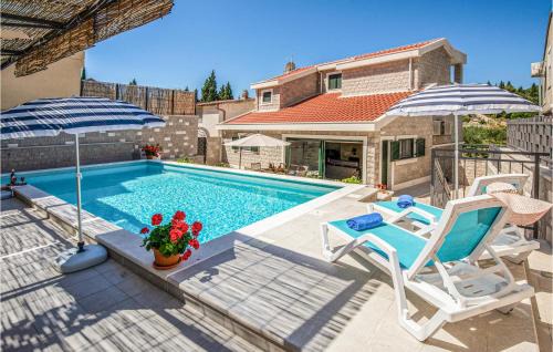 Kremena Casa | Awesome Home In Klek With Wifi