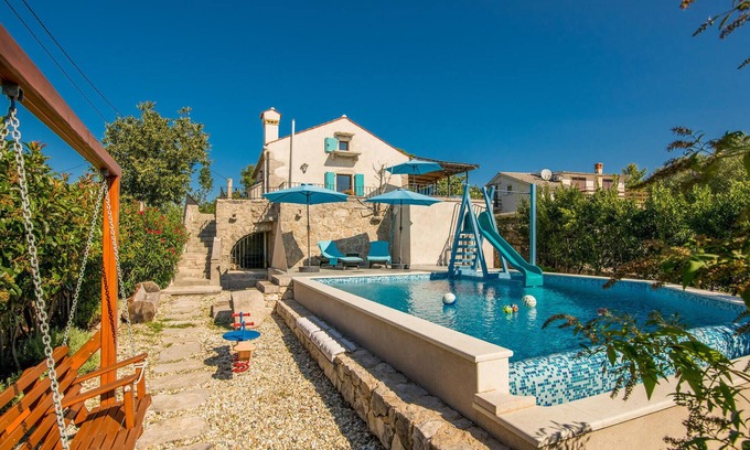 Kornic Casa | Impresionante casa en Kornic con.