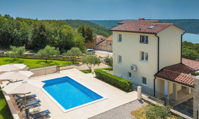 Trgetari Casa | Impresionante casa en Labin - Rabac
