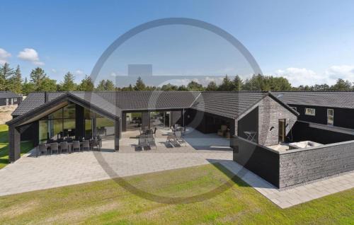 Houstrup Casa | Awesome Home In Nørre Nebel With Sauna