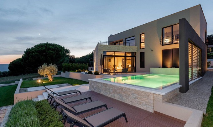 Nedescina Casa | Impresionante casa en Nedescina con.
