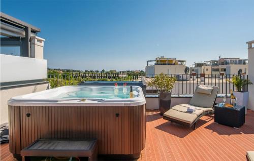 Novigrad Casa | Awesome Home In Novigrad With Kitchen