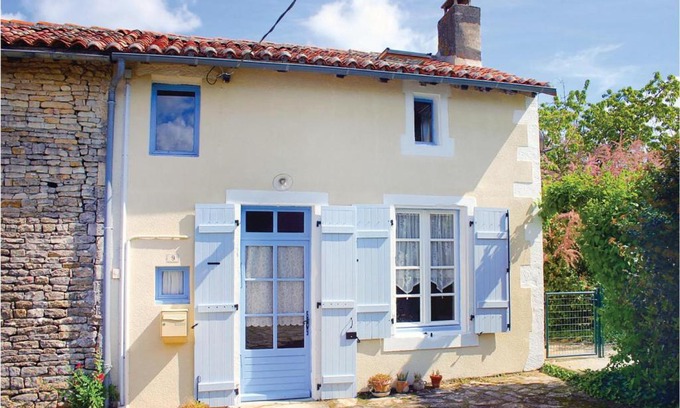 Paizay-Naudouin-Embourie Casa | Awesome Home In Paizay Naudouin