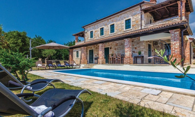 Mofardini Casa | Impresionante casa en Radetici