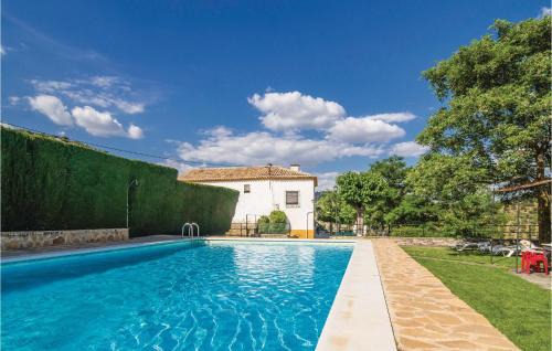 Rute Casa | Awesome Home In Rute With Kitchen
