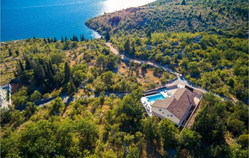 Starigrad Casa | Awesome Home In Starigrad Paklenica