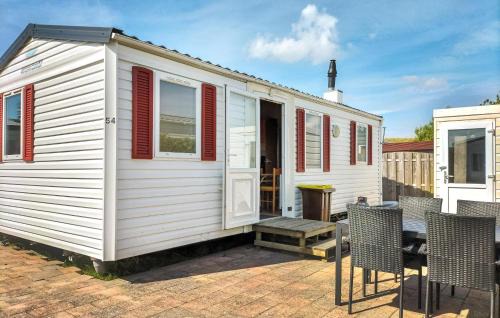 Stavenisse Casa | Awesome Home In Stavenisse With Kitchen