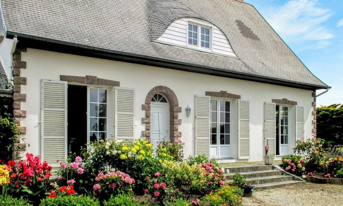 Surville Casa | Impresionante casa en Surville con WiFi