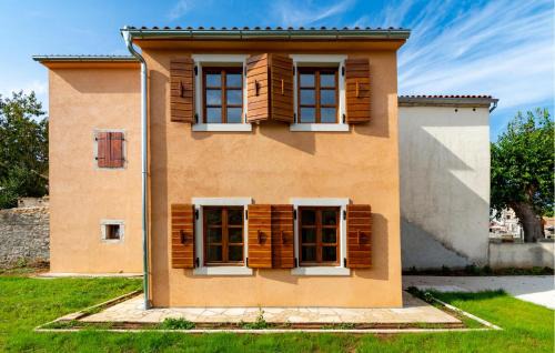 Svetvincenat Casa | Awesome Home In Svetvincenat With Wifi