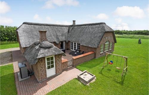 Øhuse Casa | Awesome Home In Ulfborg With Kitchen