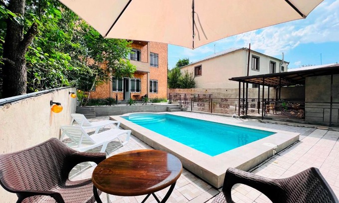 Dilijan Apartamento | Awesome Large 3 Floor Villa Dilijan , 8 Bedrooms+4.5 Bathrooms+Swimming Pool, Nice Mountain View