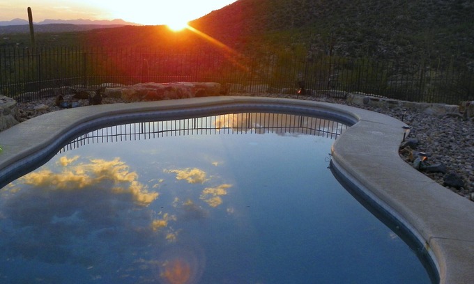 Milagrosa Hills Casa | Puestas de sol impresionante por el Piscina Climatizada, putting green, bañera de hidromasaje y Tucson Night Lights