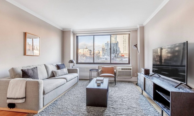 Manhattan Valley Apartamento | Awesome UWS 1BR w/ Elevator & W/D, nr Central Park, by Blueground