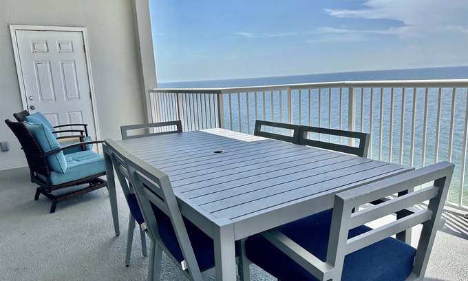 Ono Island Condominio | Impresionantes vistas desde este condominio frente al mar en el piso 14!