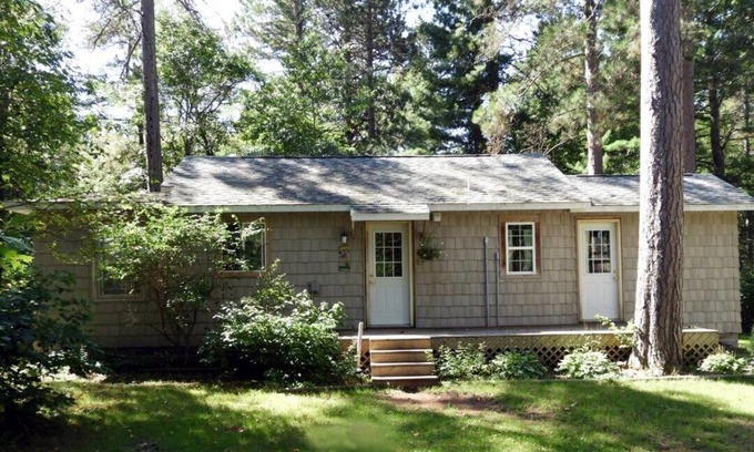 Solon Springs Casa | Awesome wilderness and Four wheeler trail 2 bedroom hang out.