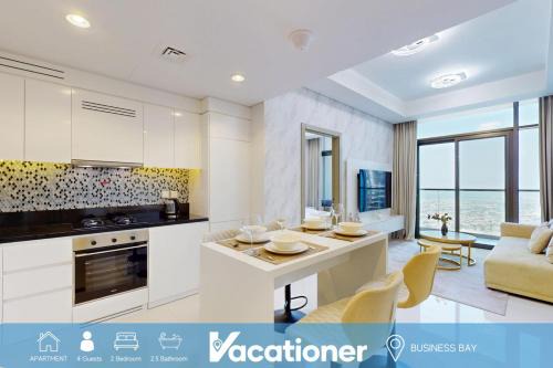 Sheikh Zayed Road Apartamento | Aykon City - Upgraded Two Bedroom with City Views