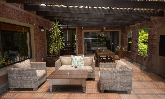 George Casa | Aziza Guesthouse