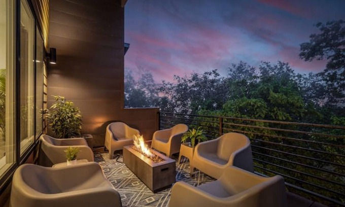 East Ridge Casa | Azul - An Atomic Ridge Home
