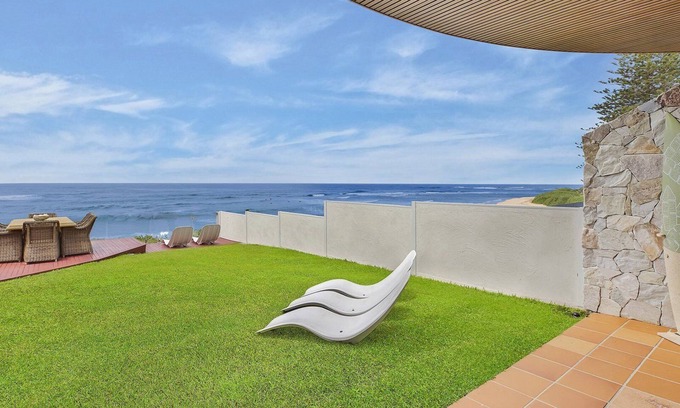 Blue Bay Casa | AZURE - ABSOLUTE BEACHFRONT AT BLUE BAY