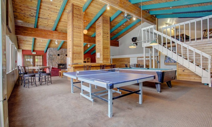Wildernest Casa | B-101 Buffalo Ridge 2 Bedroom Condo by RedAwning