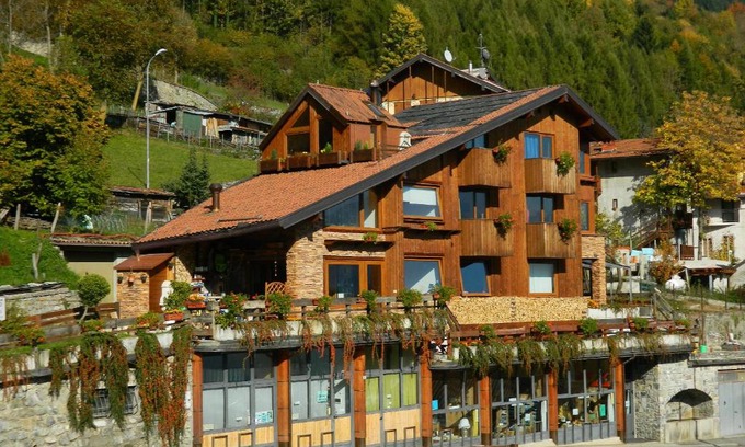 Lozio Cama Y Desayuno | B&B Alla Fontana