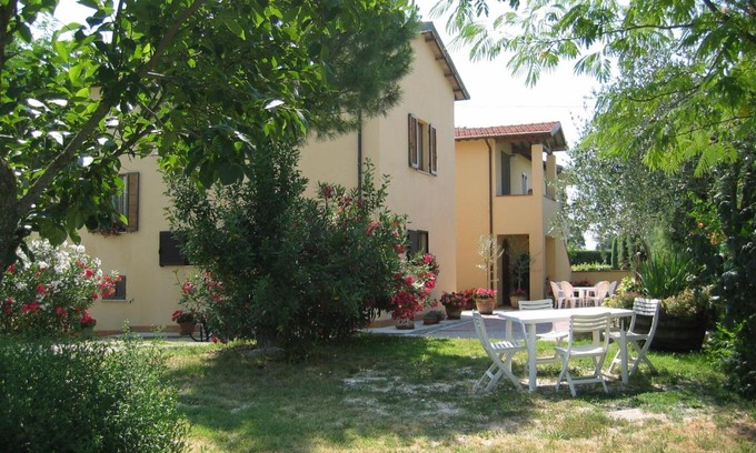Cantalupo Cama Y Desayuno | B&B Barbara Assisi