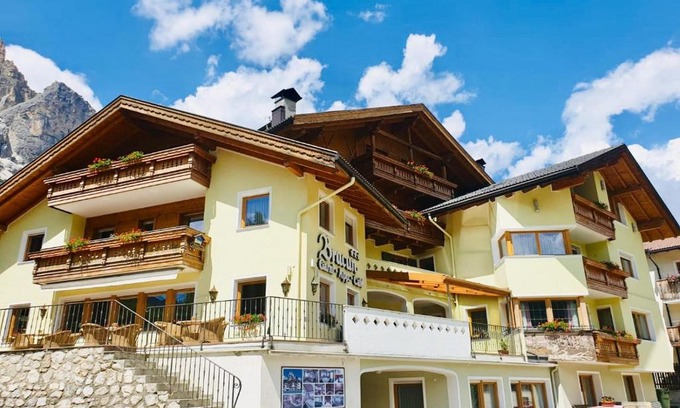 Corvara in Badia Hotel | B&B Bracun