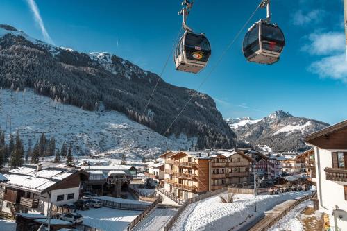 Canazei Cama Y Desayuno | B&B Cèsa Planber Mountain View SKI-IN SKI-OUT
