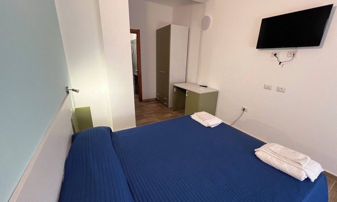Crucoli Cama Y Desayuno | B&B CASA LAMANNA- Room No. 5