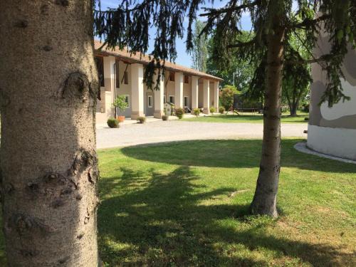 Asola Cama Y Desayuno | B&B Cascina Sagrestia